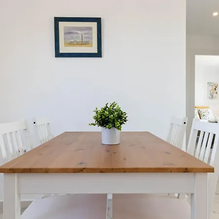 Diel Place Conchas *