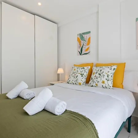 Diel Place Conchas * Torremolinos